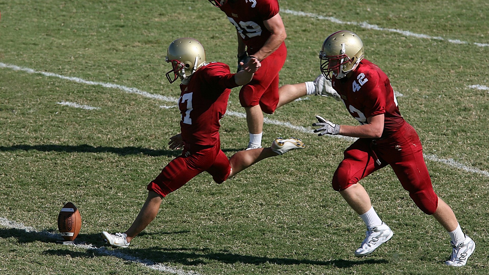 当整座球场陷入沉默,他用一记绝杀让世界记住自己的名字