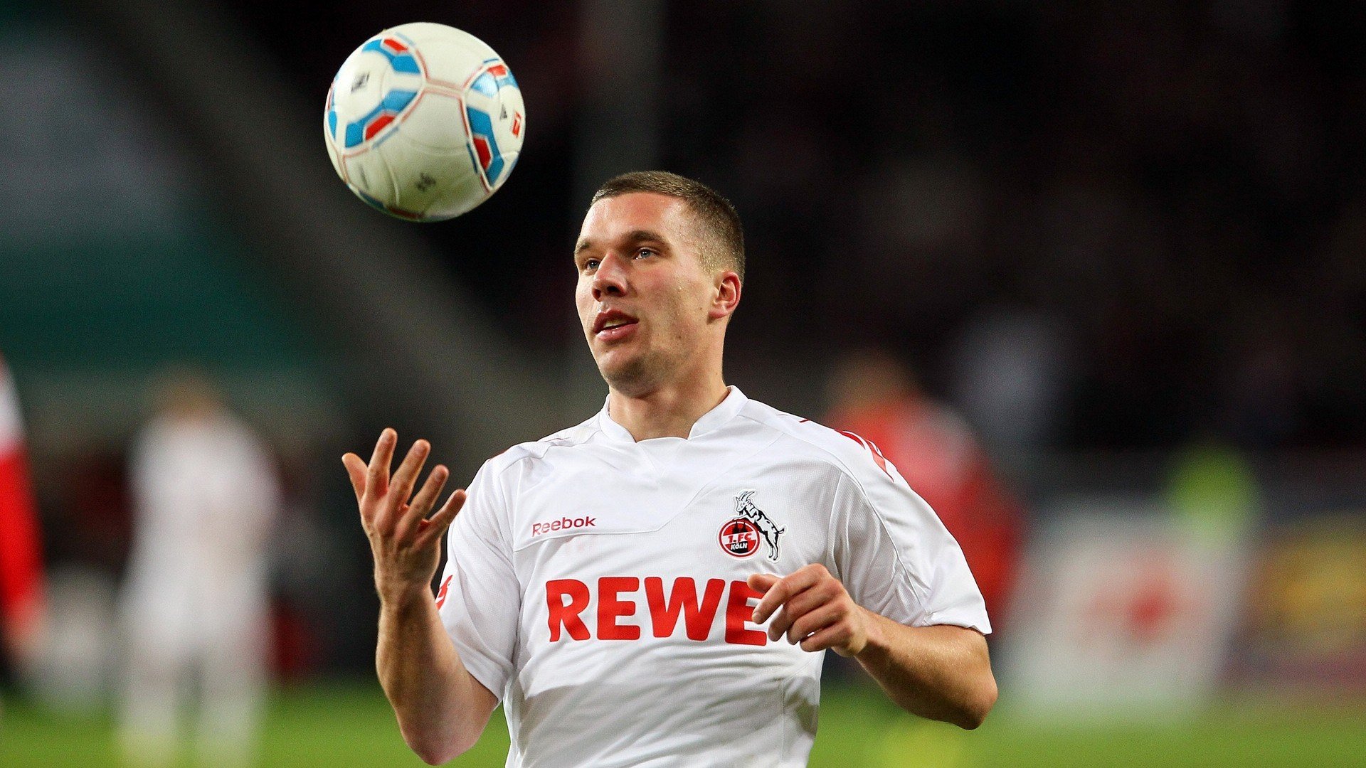 克瓦拉茨赫利亚一锤定音，比利亚雷亚尔欧战梦因他而续？